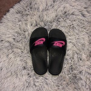 Nike slides